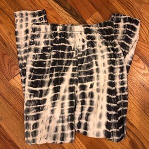 OS Small/Medium Agnes and Dora Leggings